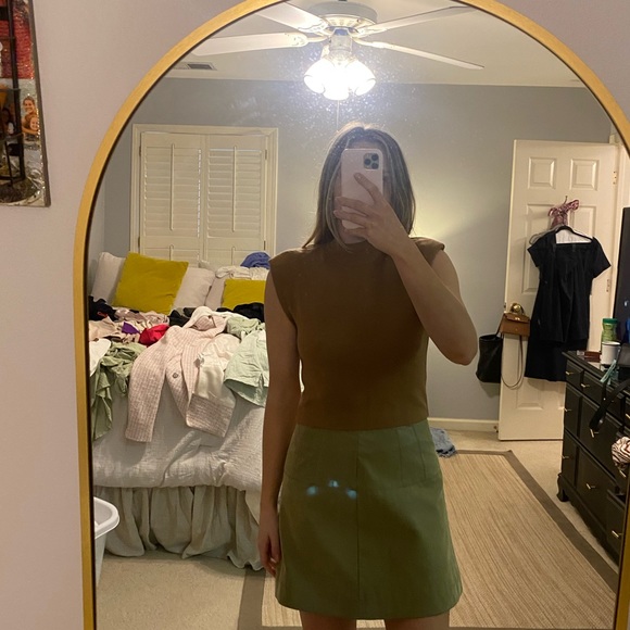 Top - Picture 4 of 4